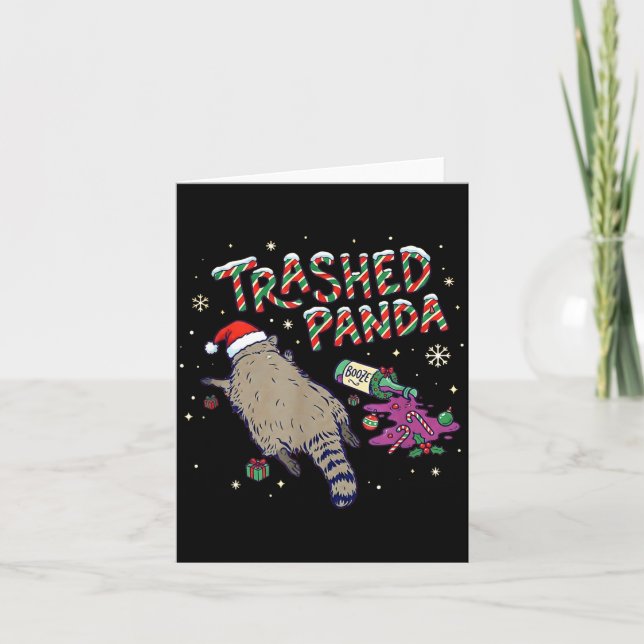 Christmas Funny Trashed Panda Racoon Gets Drunk Xm Kort (Framsida)