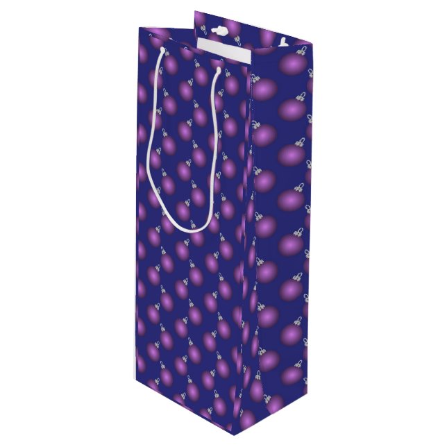 Christmas Gift Bag with Purple Baubles (Framsidan Vinklad)