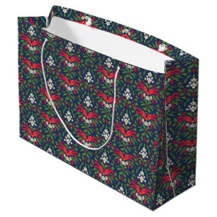 CHRISTMAS HOLLY LÖVS AND BERRIES WITH RED BOW