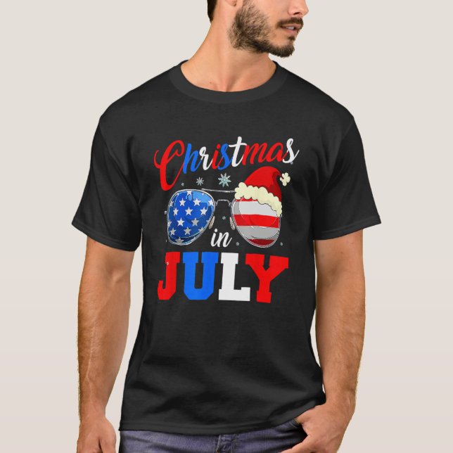 Christmas In July Santa Hat Sunglasses Summer Cele T Shirt (Framsida)