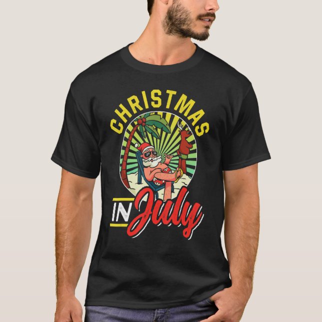 Christmas In July Sarcastic Summer Humor Santa T Shirt (Framsida)