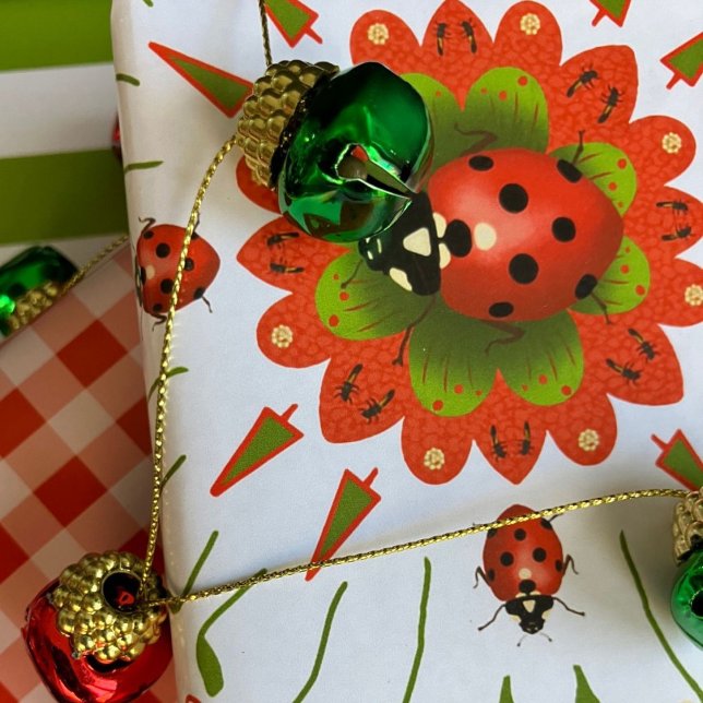 Christmas Ladybug Red, Green, and White Presentpapper (Skapare uppladdad)
