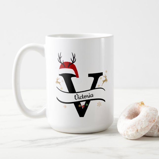 Christmas Letter V Alphabet  Kaffemugg (Med munk)