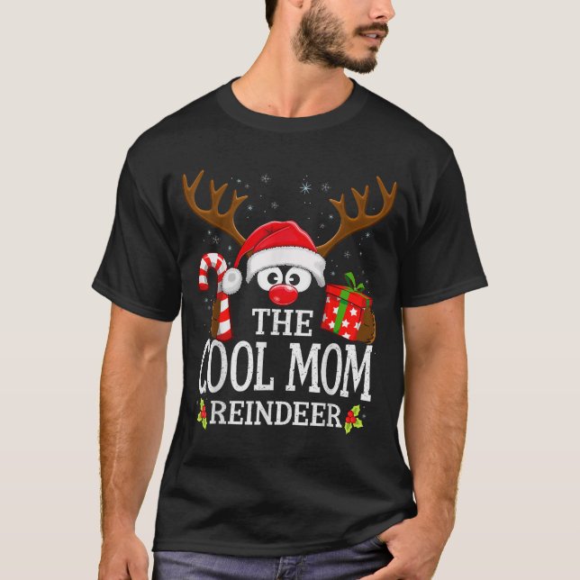 Christmas Matching The Cool Mom Reindeer Family  T Shirt (Framsida)
