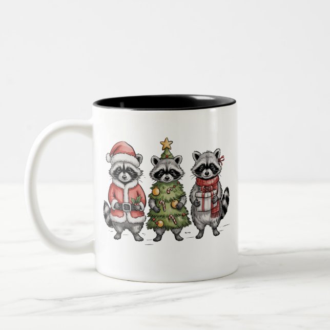 Christmas Raccoons Woodland Trio Santa Tree Animal Två-Tonad Mugg (Vänster)