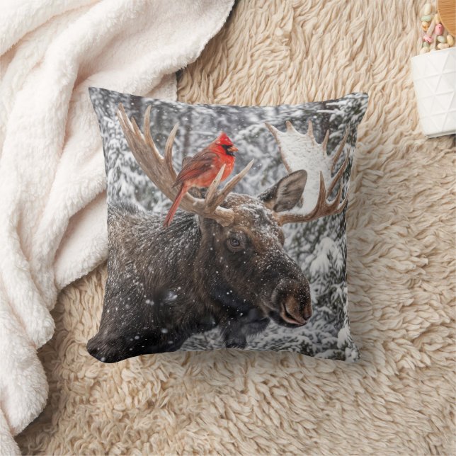 Christmas Red Cardinal On Snowy Moose Antlers Kudde (Filt)