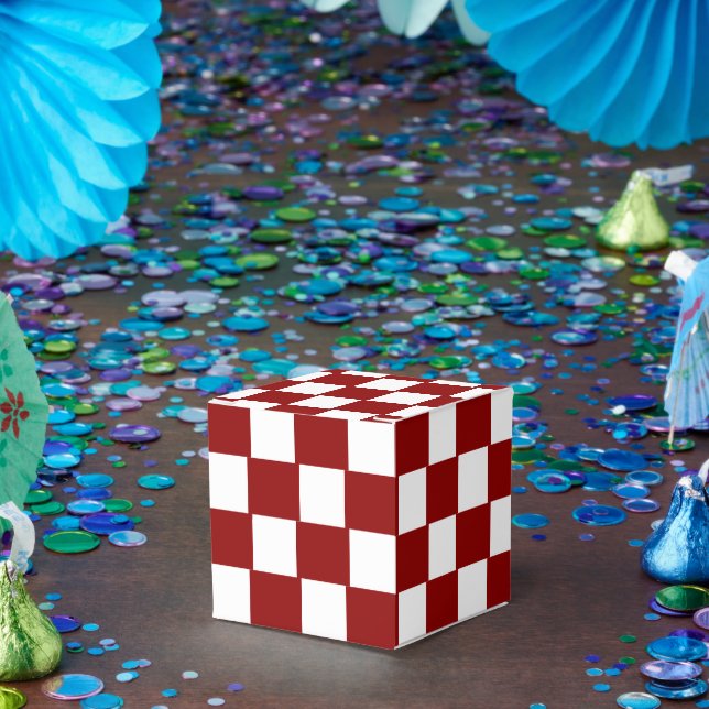 Christmas Red with White Square Pattern Classic Presentaskar (Part)