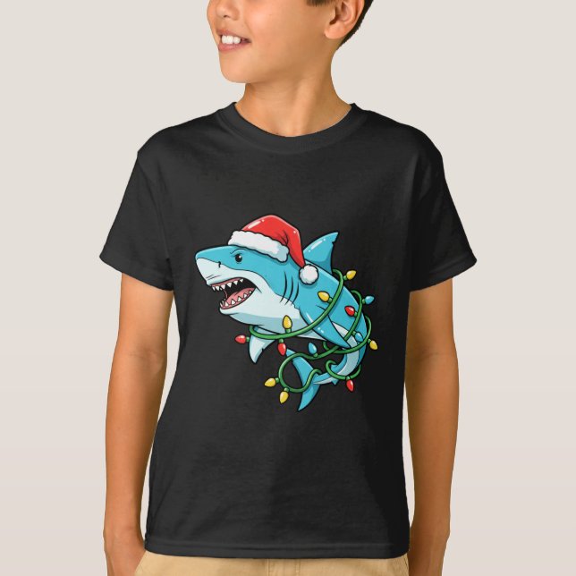 Christmas Shark Santa Hat Wrapped In Lights Funny  T Shirt (Framsida)