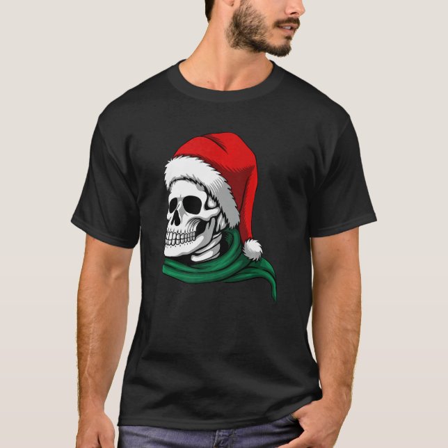 CHRISTMAS  SKELETON IN A SANTA HAT & SCARF T SHIRT (Framsida)
