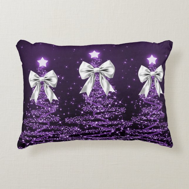 Christmas Sparkling Trees Purple Faux Silver Bow  Prydnadskudde (Framsidan)