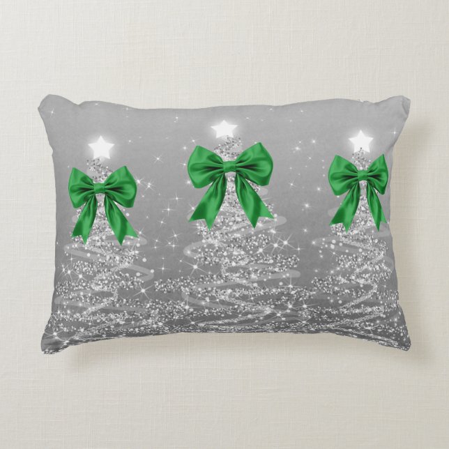 Christmas Sparkling Trees Silver Faux Green Bow  Prydnadskudde (Framsidan)