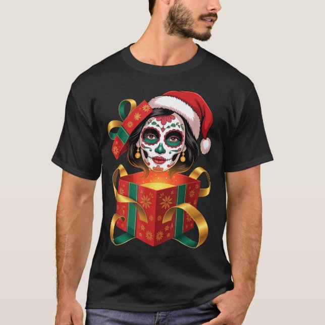 Christmas Sugar Skull Art Woman Santa Hat Festive  T Shirt (Framsida)