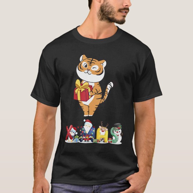 Christmas Tiger Face Tree Snow  Pajama Xmas 2021   T Shirt (Framsida)