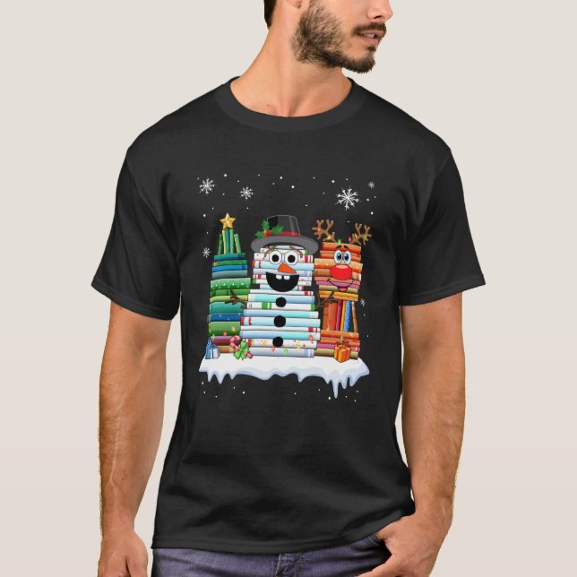 Christmas Tree Snowman Reindeer Book Stack Librari T Shirt (Framsida)