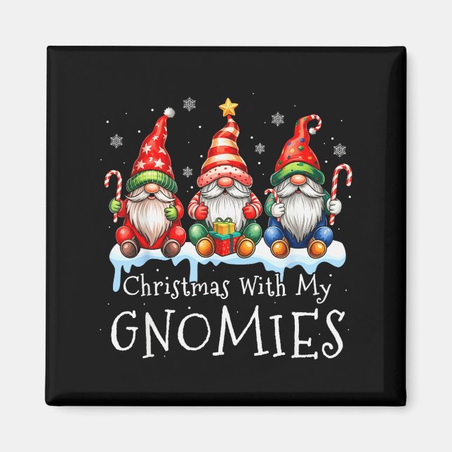 Christmas With My Gnomies Buffalo Plaid Gnome Fami Magnet (Framsidan)