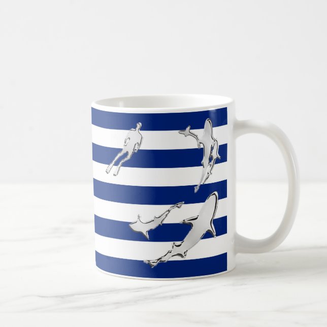 Chrome Diver och Sharks Silhouettes på Rand Kaffemugg (Höger)