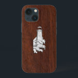 Chrome Lighthouse på våt mahognytryck<br><div class="desc">En modern nautisk silverkromad appliqué-stil på en våt mahogny trädgårdsdekoration för en anpassad telefonfodral som alla på eller utanför båten kommer att njuta av.  
 
 



 
Använd länken "Fråga denna designer" för att kontakta oss med dina speciella designförfrågningar eller för hjälp med dina anpassningsprojekt.</div>