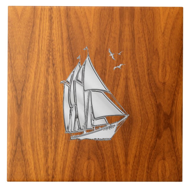 Chrome Silver som segelbåt på Teak Veneer Kakelplatta (Framsidan)