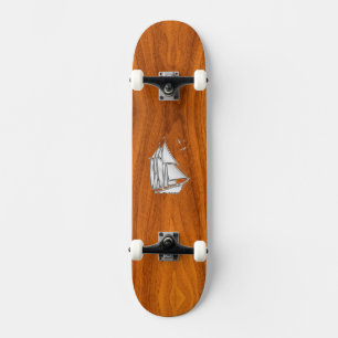 Chrome Silver som segelbåt på Teak Veneer Skateboard Bräda 19,5 Cm