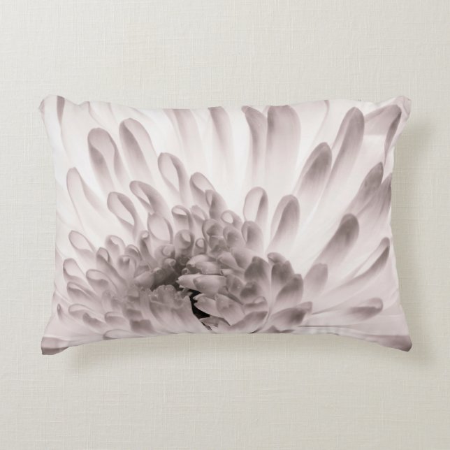 Chrysanthemum i fullt bloom. Stäng makrot för infl Prydnadskudde (Framsidan)