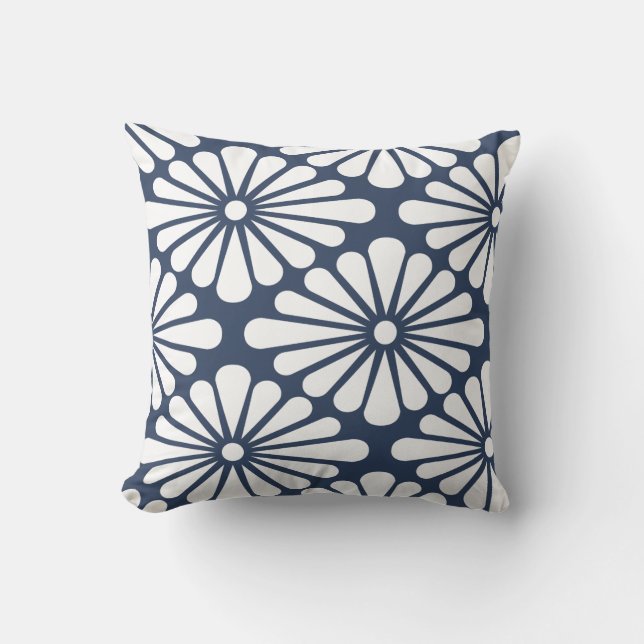 Chrysanthemum [indigo] - Japanese Pattern Kudde (Framsida)