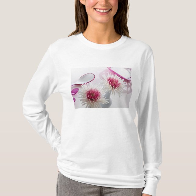 Chrysanthemums T-shirt (Framsida)