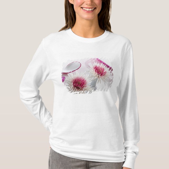 Chrysanthemums T Shirt (Framsida)