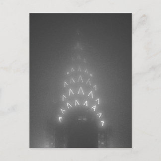 Chrysler Buiding in Fog Vykort