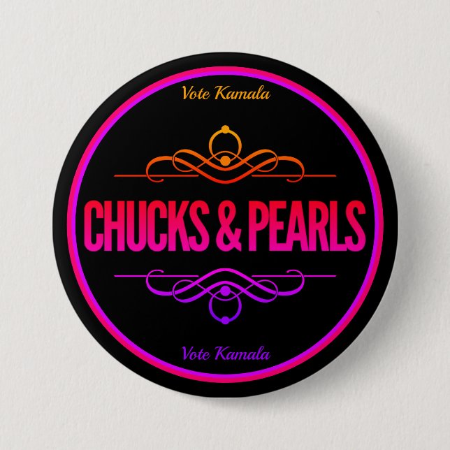 Chuck & Pearls Rosa Vote Kamala Black Knapp (Framsida)