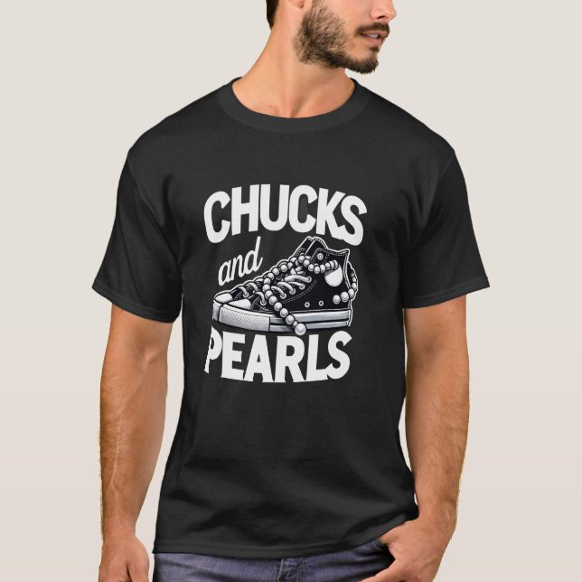 Chucks söta kvinnopärlor t shirt (Framsida)