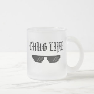 CHUG LIFE FROSTAD GLASMUGG