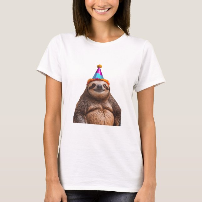 Chunky Sloth födelsedagsfest hatt present rolig me T Shirt (Framsida)