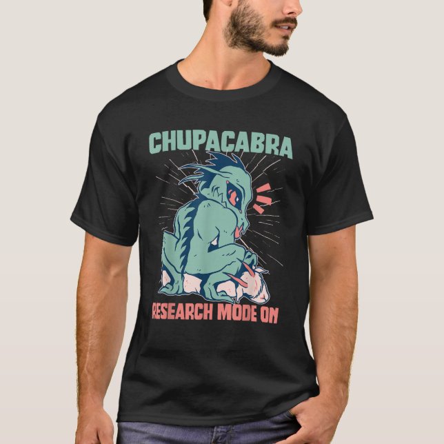 Chupacabra Season Halloween T Shirt (Framsida)