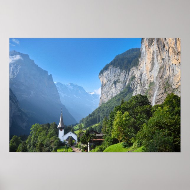 Church in Lauterbrunnen valley, Schweiz Poster (Framsidan)