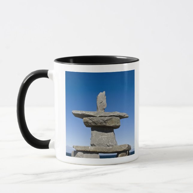 Churchill, Manitoba. Inukshuk Mugg (Vänster)