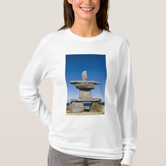 Churchill, Manitoba. Inukshuk T Shirt (Framsida)