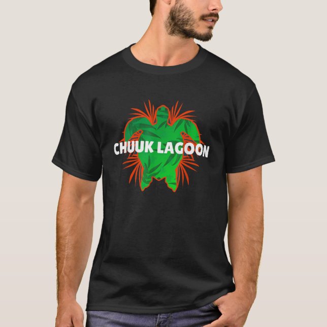 CHUUK LAGOON Beach Turtle Vacation Gif T Shirt (Framsida)