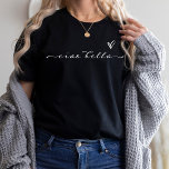 Ciao Bella | Italienskt modernt skript med hjärta T Shirt<br><div class="desc">Hej,  vacker! Den här svarta italienska skjortan kommer att lägga till chic i snyggten till alla dina kläder. Modern,  elegant vit manustypografi visas med ett handritat hjärta,  för en skjorta som är perfekt förstådd i Italien eller var som helst dina resor tar dig!</div>