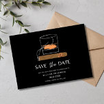 Cigar Whiskey sparar datumet Spara Datumet<br><div class="desc">Den här Cigar Whiskey Save the Date-inbjudan är utformad för dem som uppskattar det finare sak i livet och anger tonen för ett oförglömligt firande. Bild detta: en intim samling vänner och nära anhöriga, omslutna i riken av premiumcigarrer och den mjuka uppvärmningen av åldras whiskey. Vår inbjudan fångar upp detta...</div>