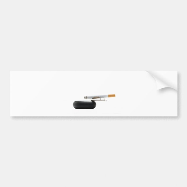 Cigarett på askfatet över vit bildekal (Framsidan)