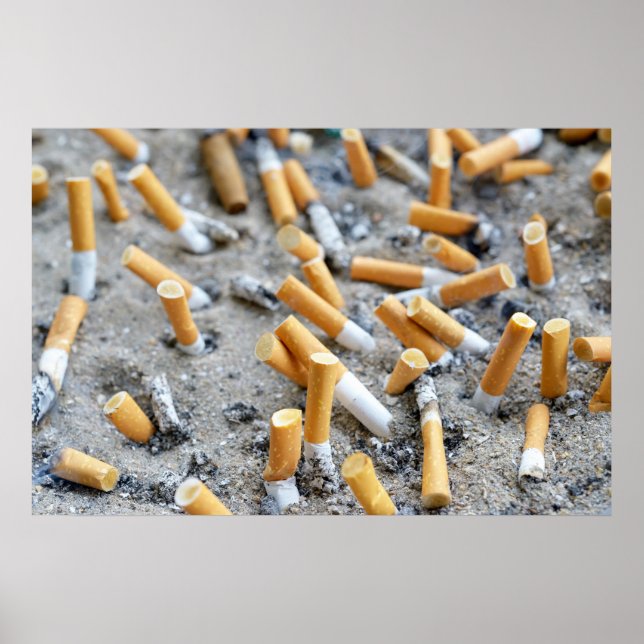 Cigaretter i utomhusaskfat poster (Framsidan)