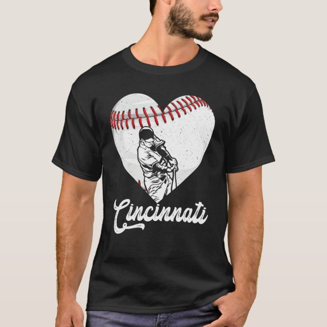 Cincinnati Baseball Heart Distressed Vintage Baseb T Shirt (Framsida)
