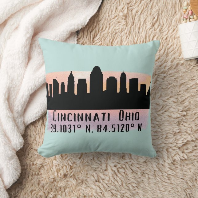 Cincinnati OH City Skyline Kudde (Filt)