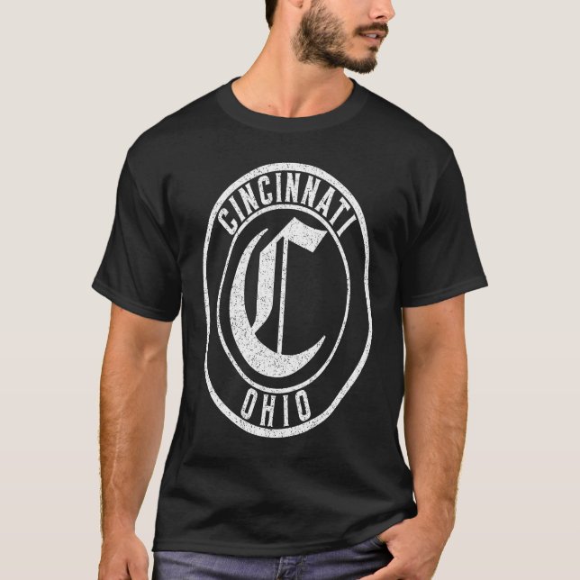 Cincinnati Ohio Circle Sign Distressed White Print T Shirt (Framsida)