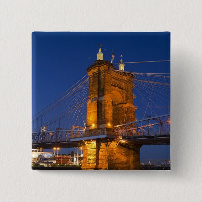 Cincinnati, Ohio, USA:s skylt i dusk Knapp (Framsida)