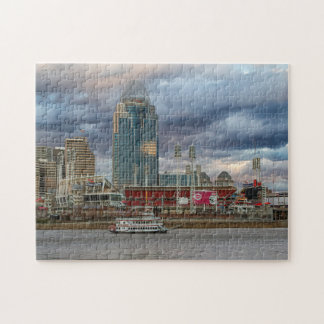 Cincinnati Skyline med Riverboat Puzzle Pussel