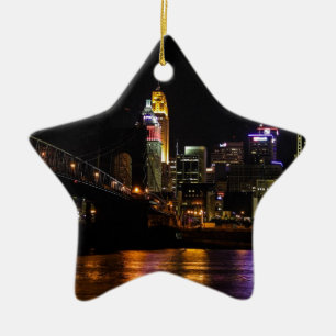 Cincinnati vid natt julgransprydnad keramik