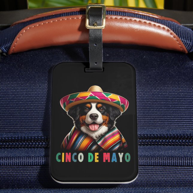 Cinco de Mayo Bernese Hund med Poncho och Sombrero Bagagebricka (Framsida Insitu 2)