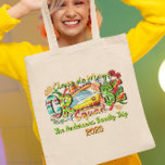 Cinco De Mayo Cruise Shirt - eget namn och år Tygkasse<br><div class="desc">Den här designen kan vara personlig i det område som tillhandahålls genom att ändra fotot och/eller text. Du kan också anpassa den genom att klicka på Anpassa den här mallen och sedan välja klicka för att anpassa ytterligare alternativ och ta bort eller ändra färg i bakgrunden, lägga till text, ändra...</div>