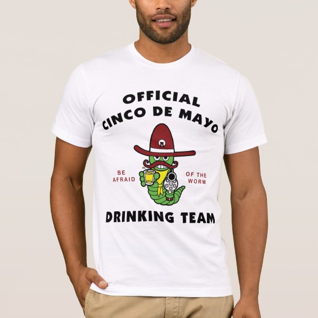 Cinco de Mayo som dricker lagT-tröja Tee (Framsida)